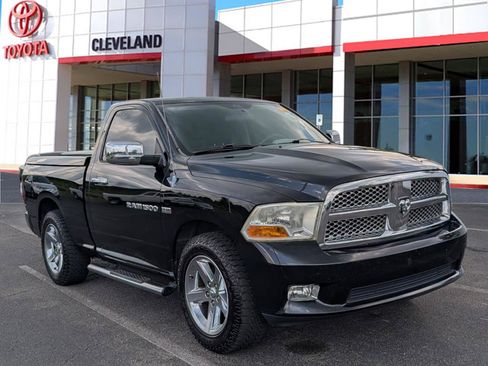Used 2012 RAM 1500 Express RWD image 2