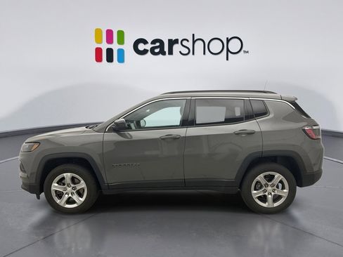 Used 2023 Jeep Compass Latitude AWD/4WD image 2