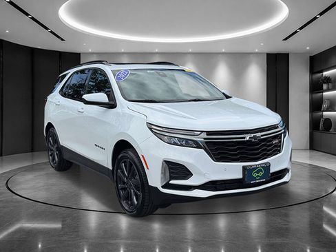 Used 2022 Chevrolet Equinox RS AWD/4WD image 2