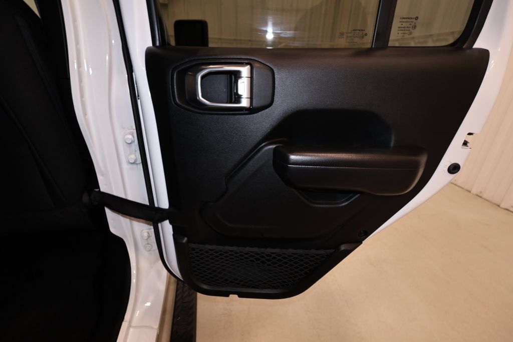 Used 2020 Jeep Wrangler Unlimited Sport S AWD/4WD image 17