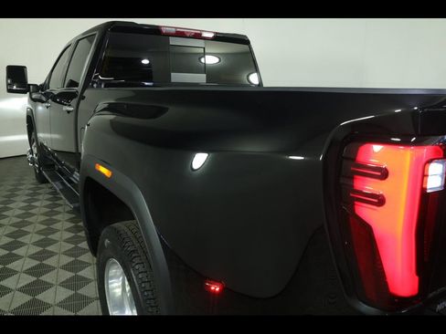 Used 2025 GMC Sierra 3500 Denali w/ Denali Reserve Package AWD/4WD image 21