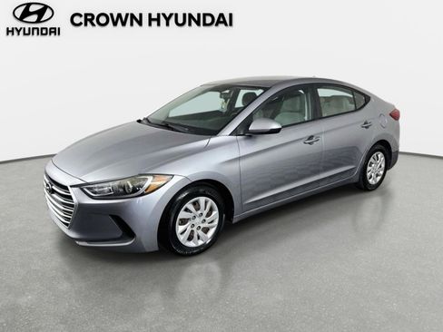 Used 2017 Hyundai Elantra SE FWD image 1