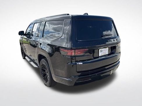 Used 2024 Jeep Wagoneer Series II AWD/4WD image 3