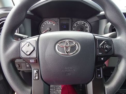 Used 2019 Toyota Tacoma SR RWD image 15