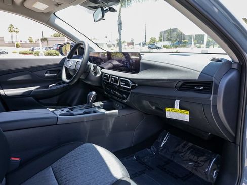 New 2026 Nissan Sentra SV w/ Floor Mat Package FWD image 19