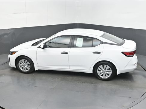 Certified 2025 Nissan Sentra S FWD image 33
