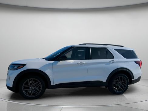 New 2026 Ford Explorer ST RWD image 15