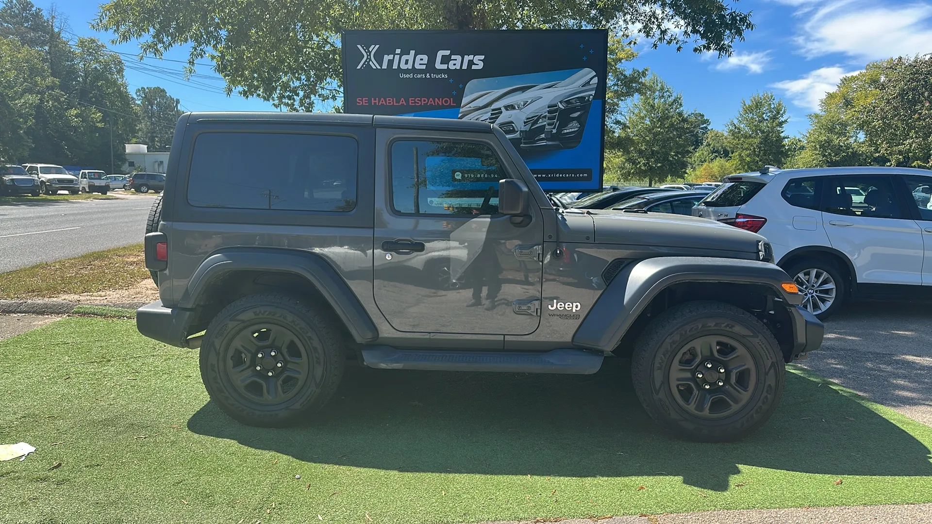 Used 2020 Jeep Wrangler Sport AWD/4WD image 4