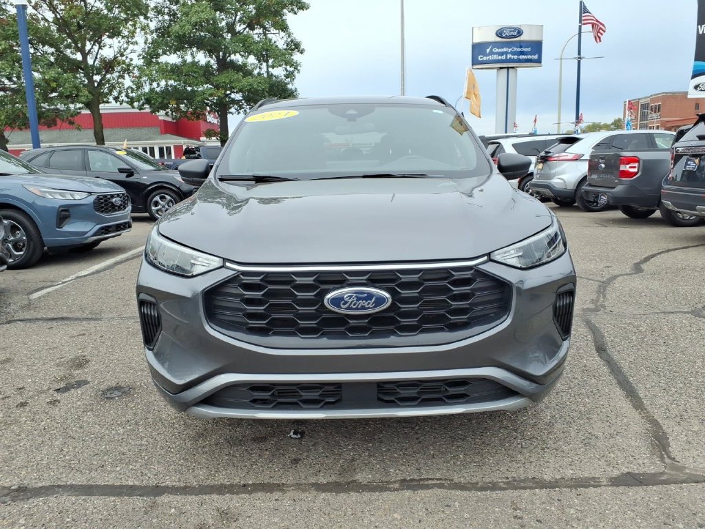 Certified 2024 Ford Escape ST-Line w/ Tech Pack #1 FWD image 3