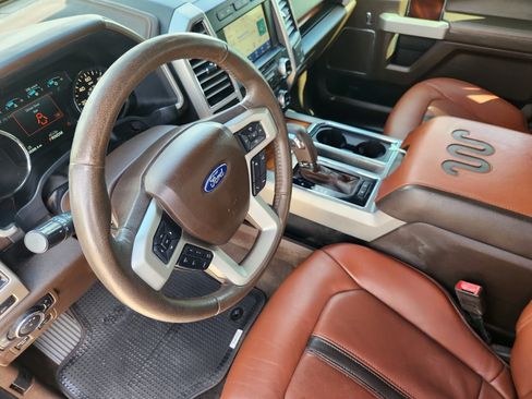 Used 2019 Ford F150 King Ranch w/ Equipment Group 601A Luxury AWD/4WD image 14
