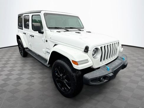 Used 2023 Jeep Wrangler Unlimited Sahara w/ Cold Weather Group AWD/4WD image 4