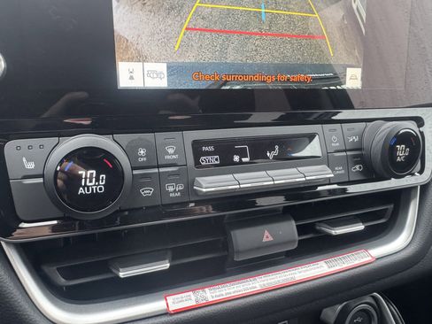 Used 2026 Toyota Grand Highlander AWD image 34