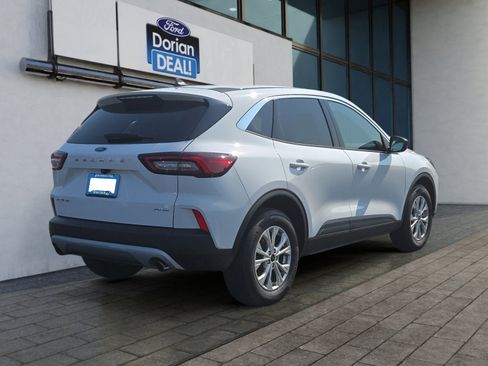 Certified 2023 Ford Escape Active image 3