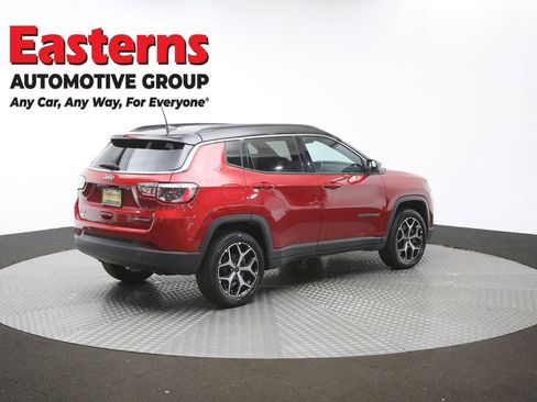 Used 2025 Jeep Compass Limited AWD/4WD image 42