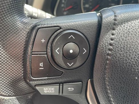 Used 2013 Toyota RAV4 XLE AWD/4WD image 16