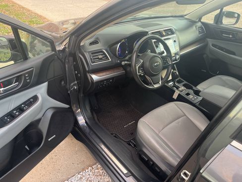 Used 2018 Subaru Outback 2.5i Limited AWD/4WD image 6