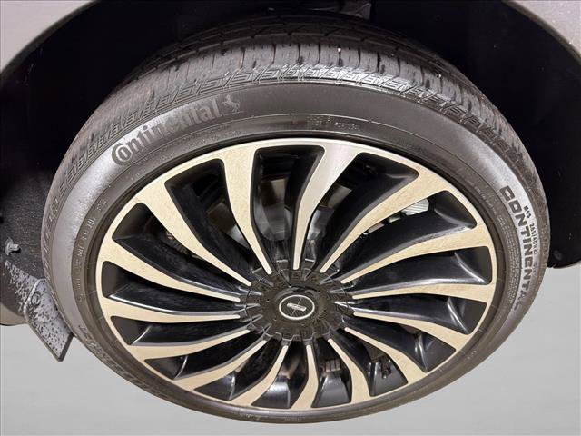 Used 2023 Lincoln Nautilus Black Label w/ Class II Trailer Tow Package AWD/4WD image 22