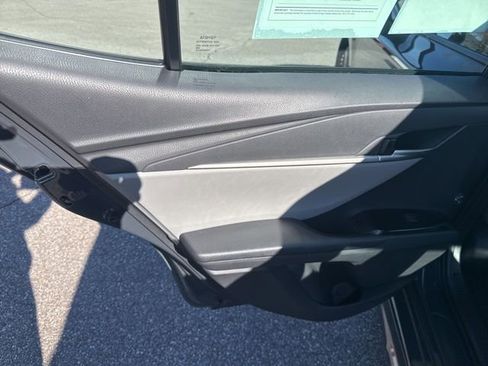 Used 2025 Toyota Camry SE image 17