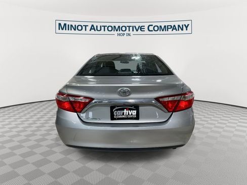 Used 2015 Toyota Camry LE FWD image 7