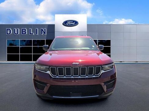 Used 2025 Jeep Grand Cherokee Laredo X w/ Luxury Tech Group I RWD image 2