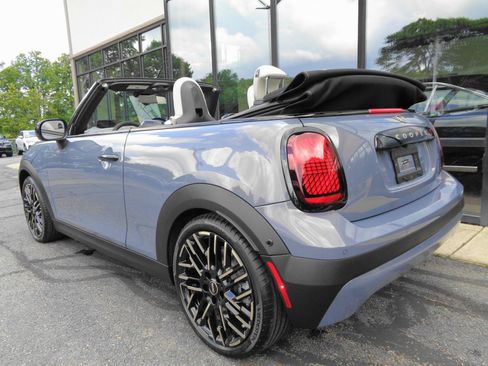 Used 2026 MINI Cooper S FWD image 9