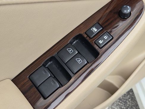 Used 2010 Nissan Altima 2.5 SL w/ SL Pkg image 16