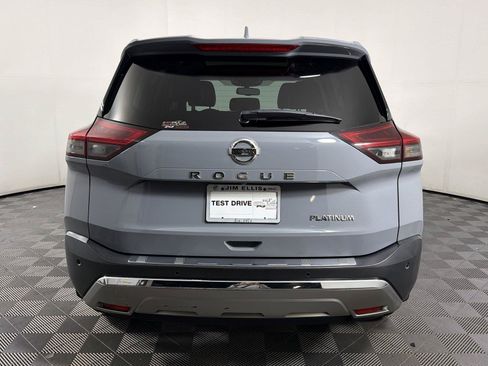 Used 2021 Nissan Rogue Platinum FWD image 5