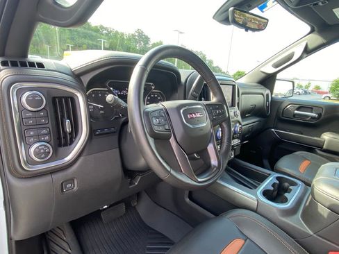 Used 2020 GMC Sierra 1500 AT4 w/ AT4 Premium Package AWD/4WD image 9