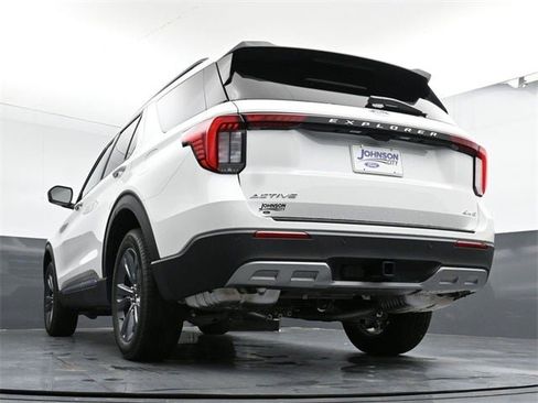New 2025 Ford Explorer Active w/ Active Comfort Package image 32