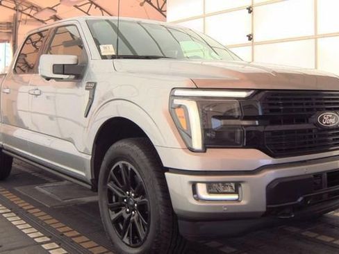 Used 2025 Ford F150 Platinum image 3