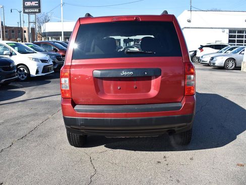 Used 2011 Jeep Patriot Sport image 9