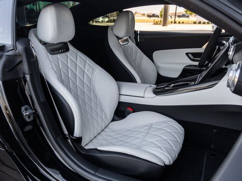 Used 2025 Mercedes-Benz AMG GT 63 image 37