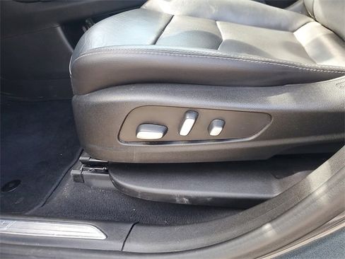 Used 2020 Cadillac XT5 Premium Luxury image 17