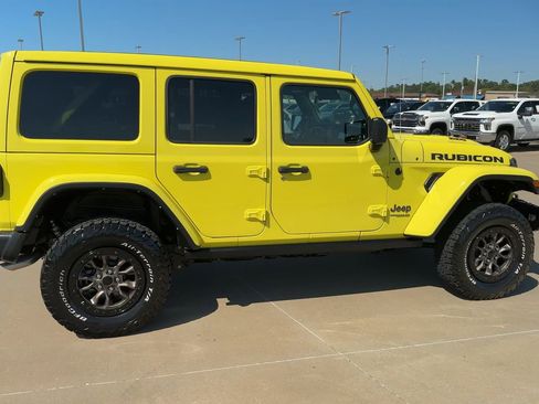 Used 2022 Jeep Wrangler Unlimited Rubicon w/ Trailer Tow Package image 8