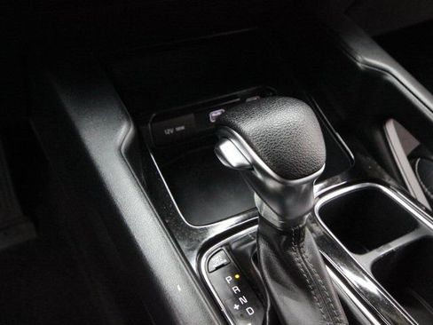 Used 2022 Kia Telluride LX image 24