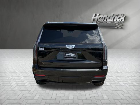 Used 2025 Cadillac Escalade ESV Sport Platinum w/ LPO, ONYX Package AWD/4WD image 9