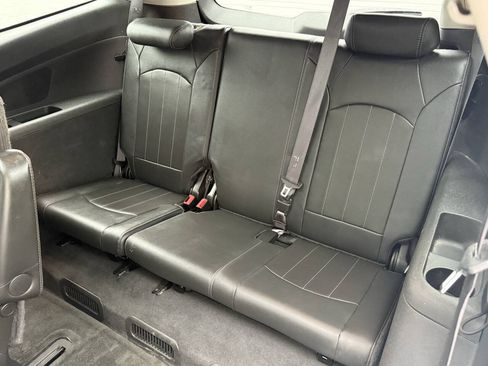 Used 2014 Chevrolet Traverse LTZ AWD/4WD image 19