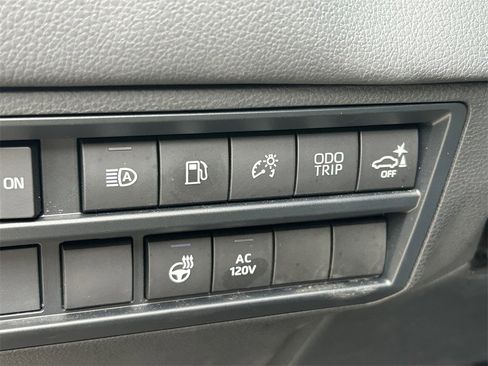 Used 2023 Toyota Tundra Limited image 28