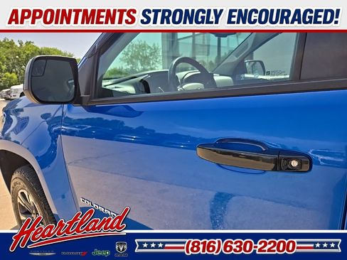 Used 2021 Chevrolet Colorado Z71 AWD/4WD image 38