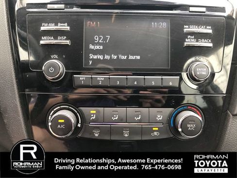 Used 2017 Nissan Rogue S FWD image 21
