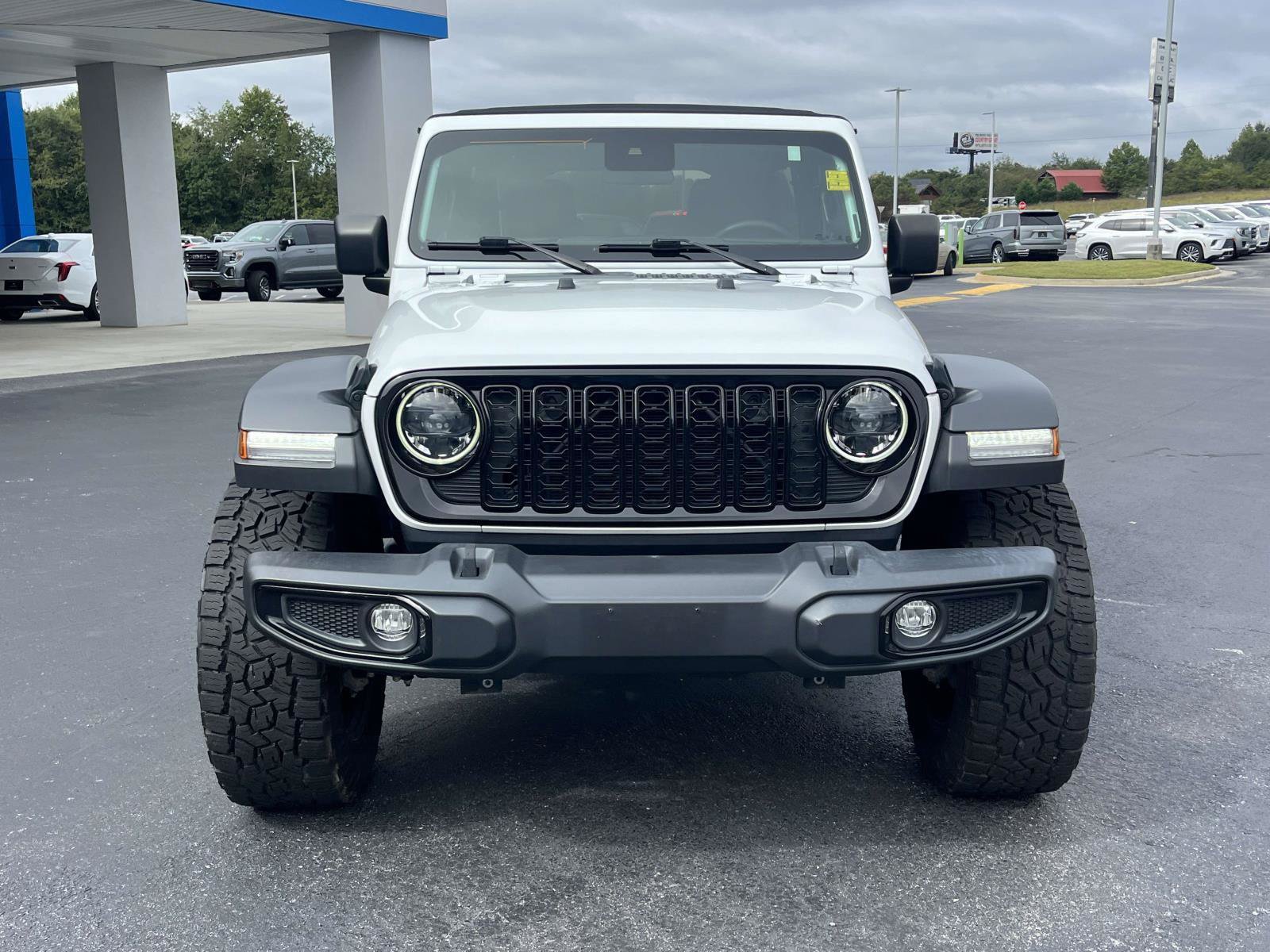 Used 2024 Jeep Wrangler Unlimited Sport AWD/4WD image 8