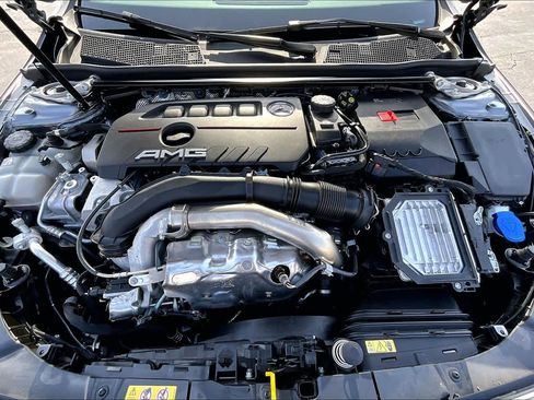 Used 2025 Mercedes-Benz CLA 35 AMG 4MATIC image 32