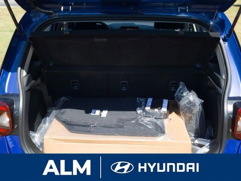 New 2026 Hyundai Venue SE image 7