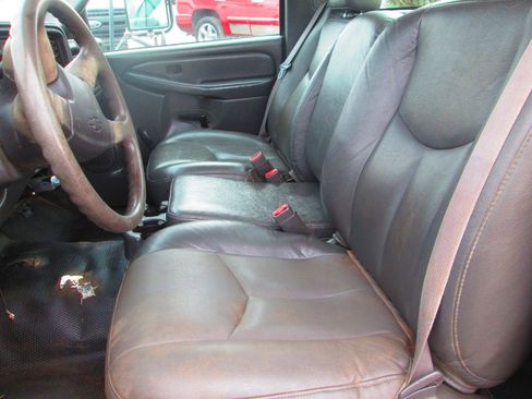 Used 2007 Chevrolet Silverado 3500 2WD Reg Cab 161.5 WB, 84.9 C w/ Heavy-Duty Power Package image 5