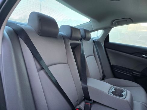 Used 2019 Honda Civic EX image 12
