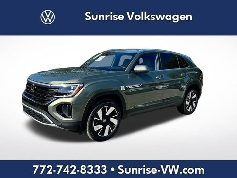 New 2026 Volkswagen Atlas Cross Sport SE image 1