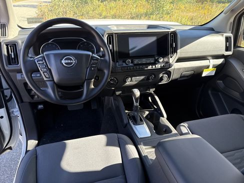 New 2026 Nissan Frontier S image 3