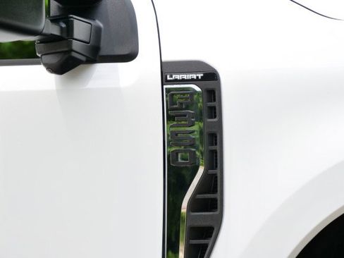 Used 2023 Ford F350 Lariat w/ Tow Technology Package AWD/4WD image 8