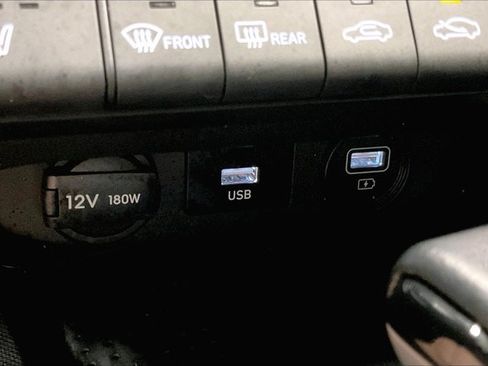 Used 2022 Hyundai Elantra SEL w/ Convenience Package FWD image 32