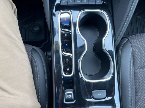 Used 2023 Buick Envision Preferred AWD/4WD image 17